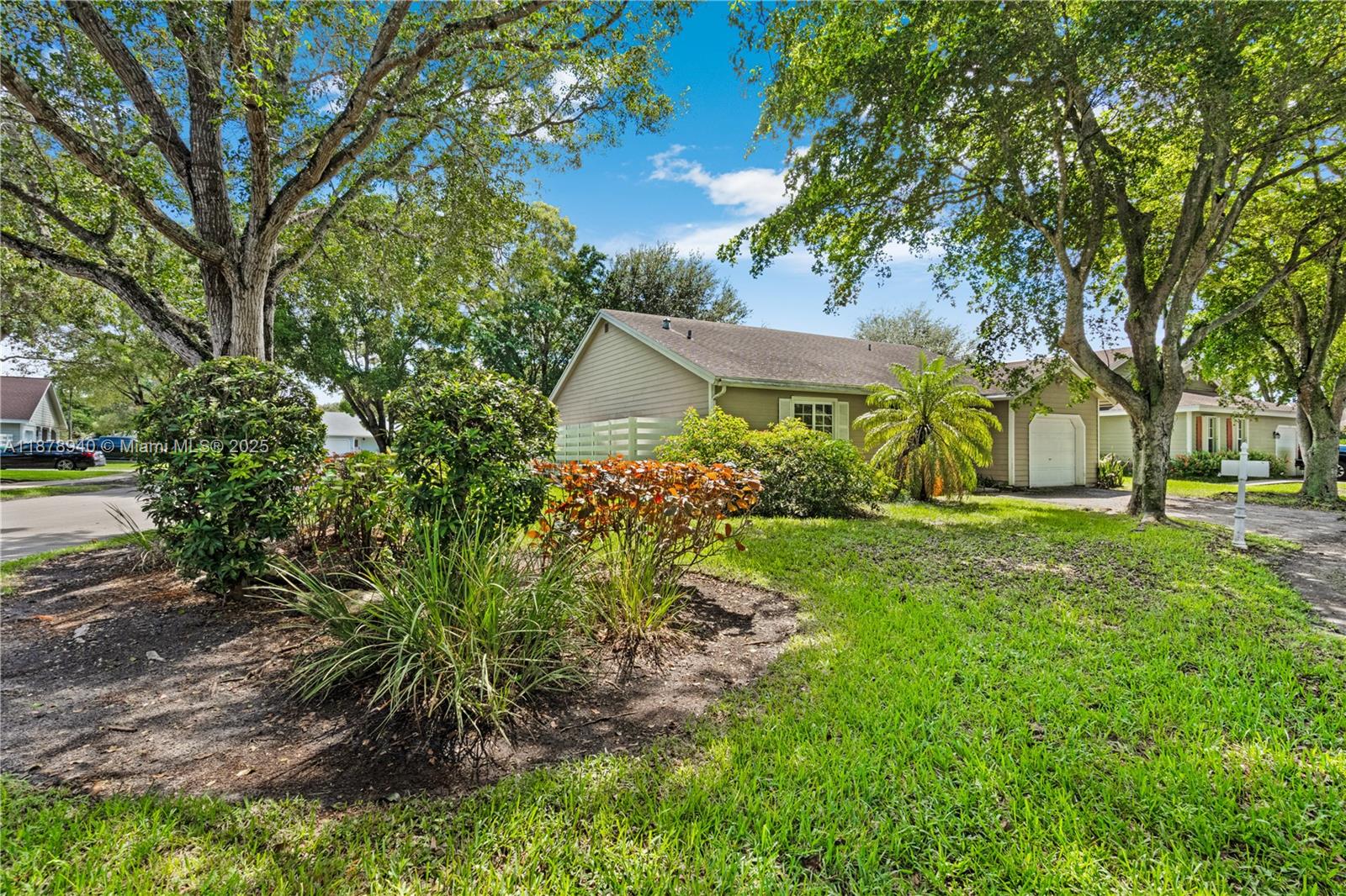 COUNTRY WALK SEC 2 - Residential