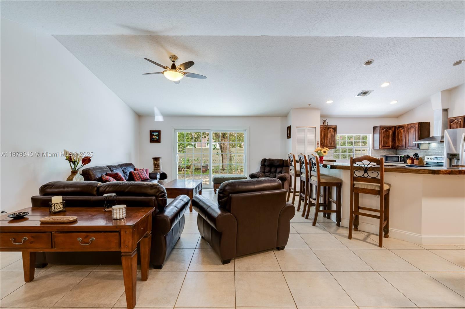 COUNTRY WALK SEC 2 - Residential