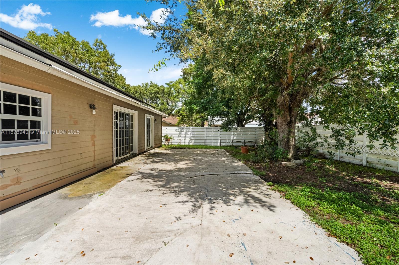 COUNTRY WALK SEC 2 - Residential