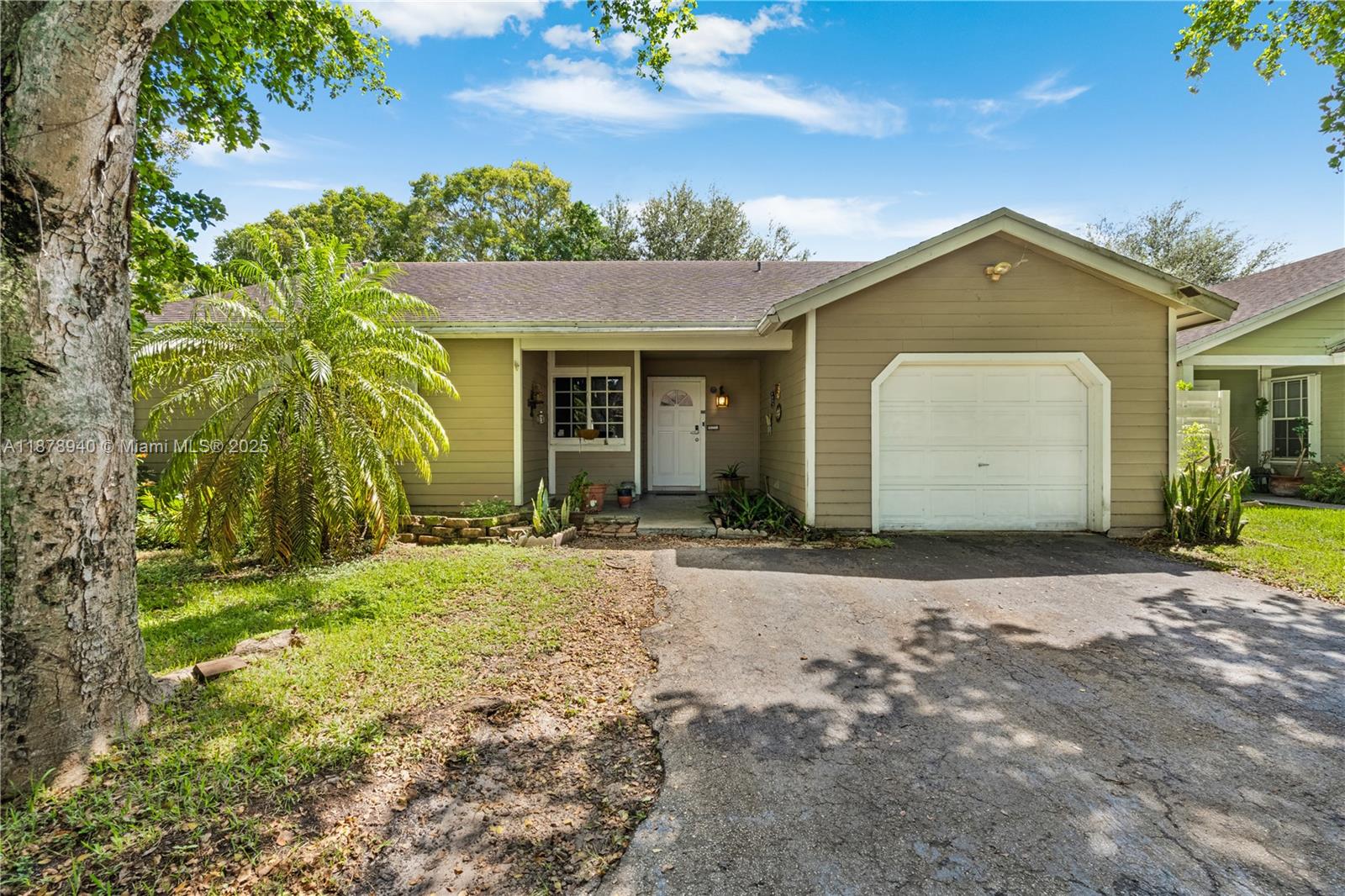 COUNTRY WALK SEC 2 - Residential