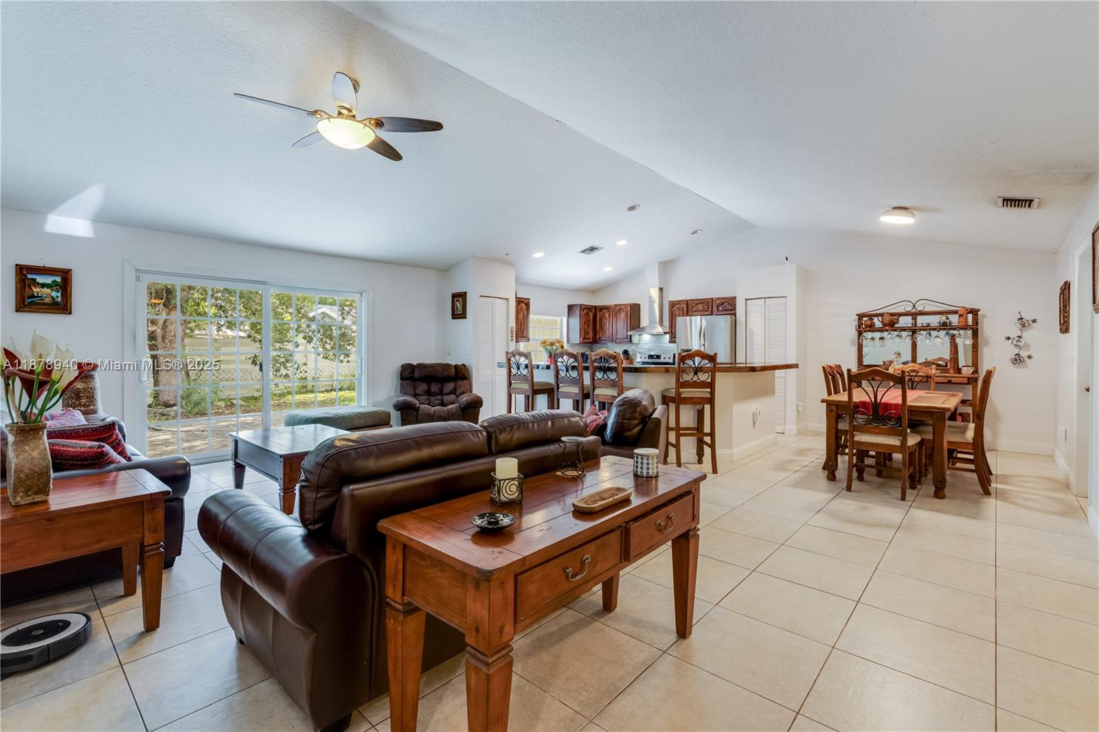 COUNTRY WALK SEC 2 - Residential