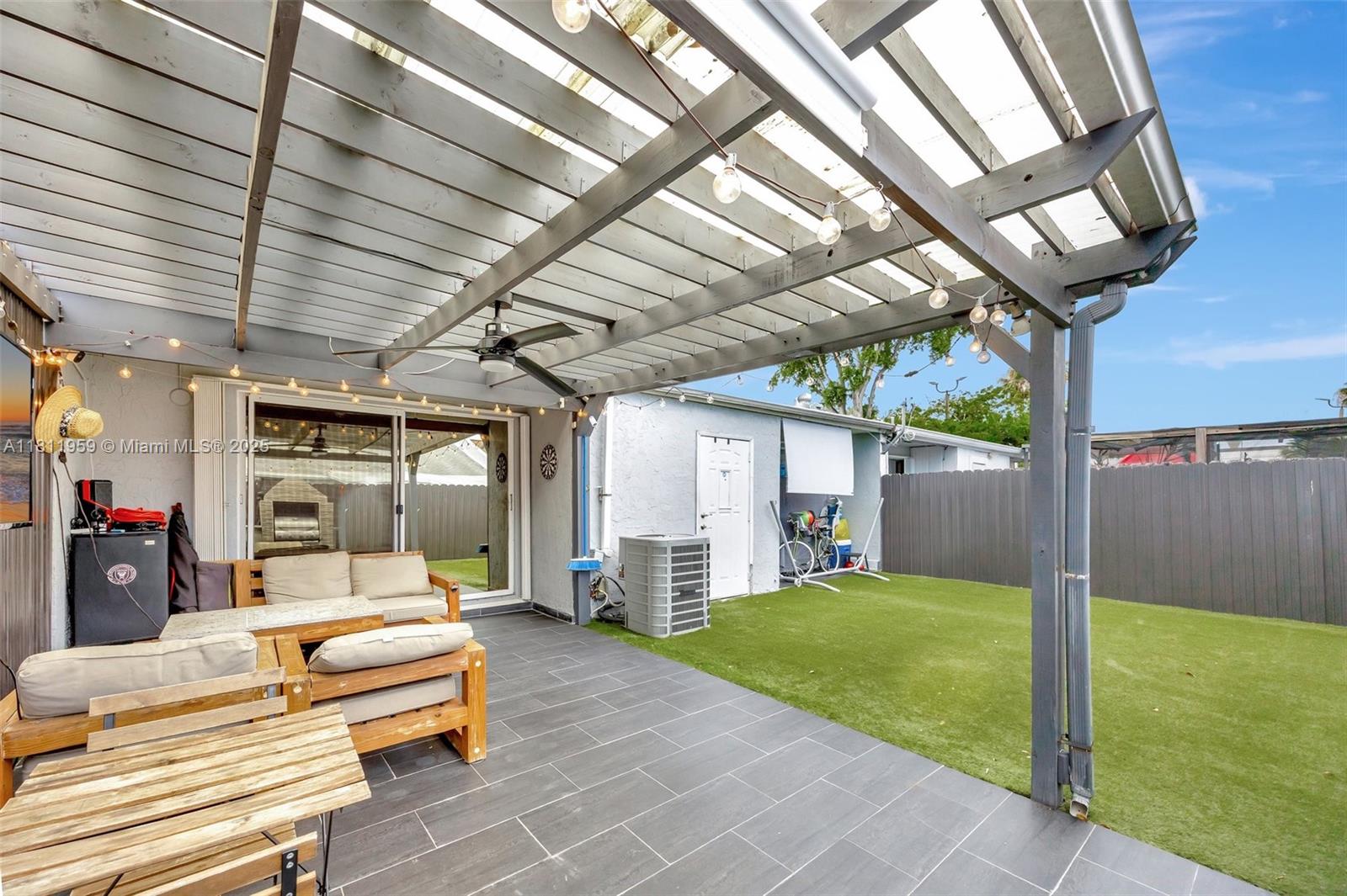 EVERGREEN HOMES VILLAS - Residential