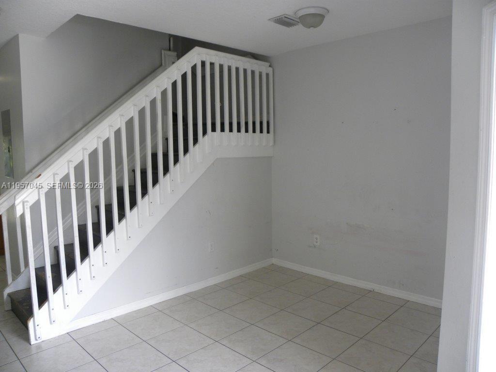 VENETIA GROVE - Residential