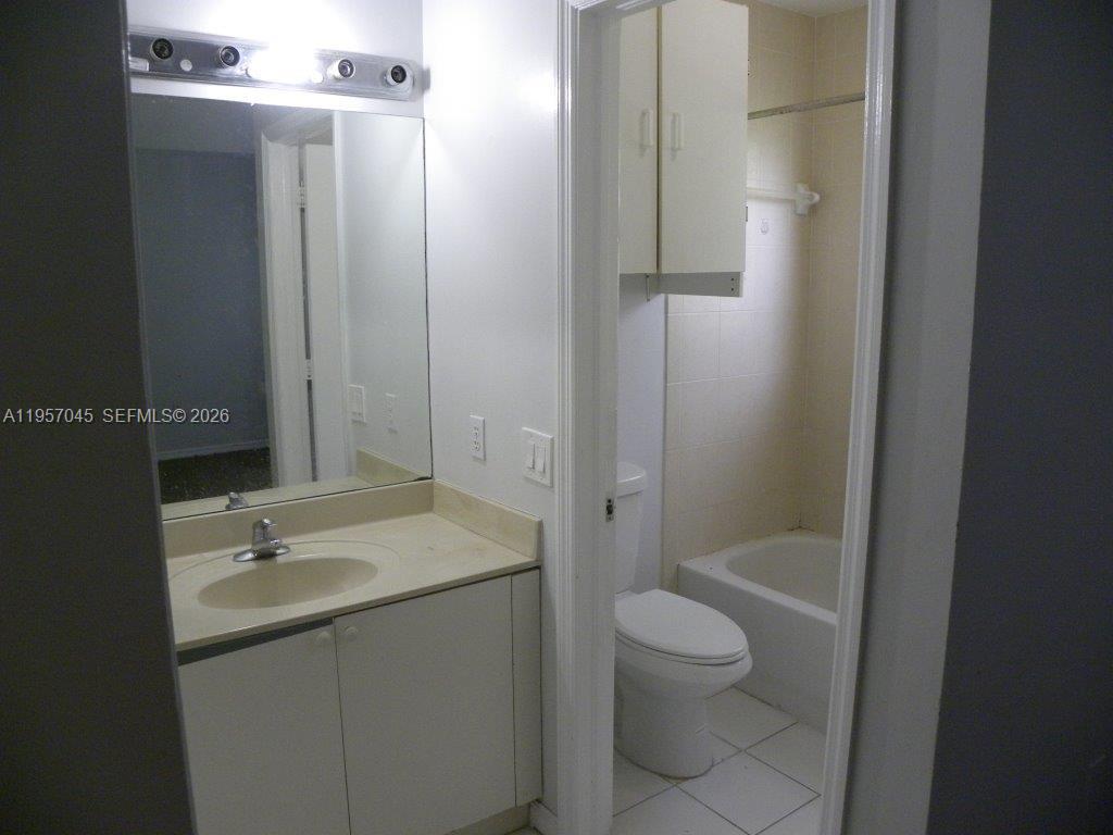 VENETIA GROVE - Residential