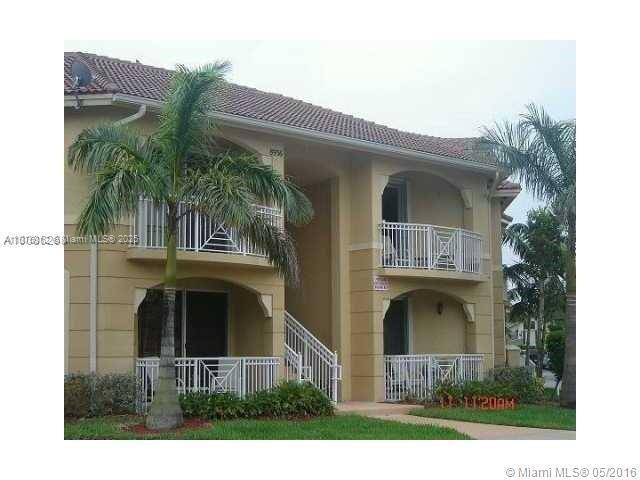 3/2 condo in the heart of Miami Dade, 5 min to high way, 10 min to Malls, 15 min to Airport, 20 Min to beachese, Tile floor, washer and Dryer inside the unit, easy to show.