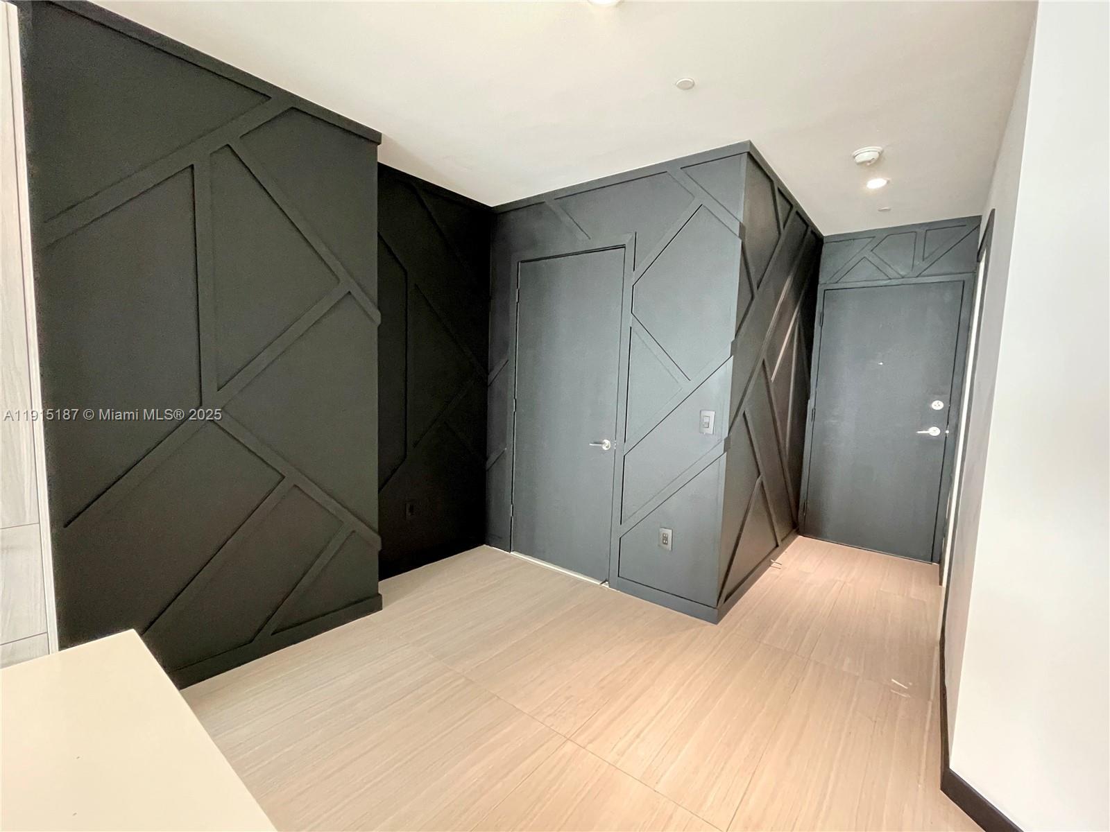 Gran Paraiso Condo - Residential Lease