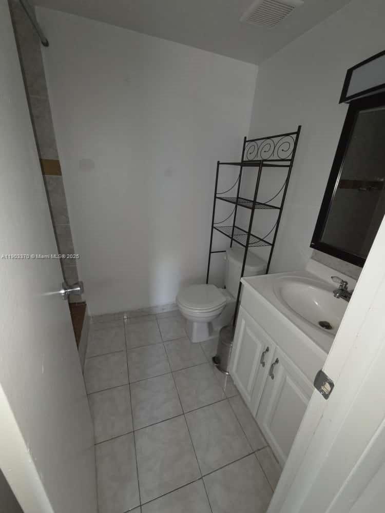 SUNSET VILLAS NO 3 CONDO - Residential