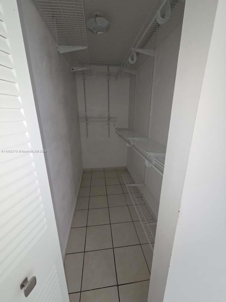 SUNSET VILLAS NO 3 CONDO - Residential