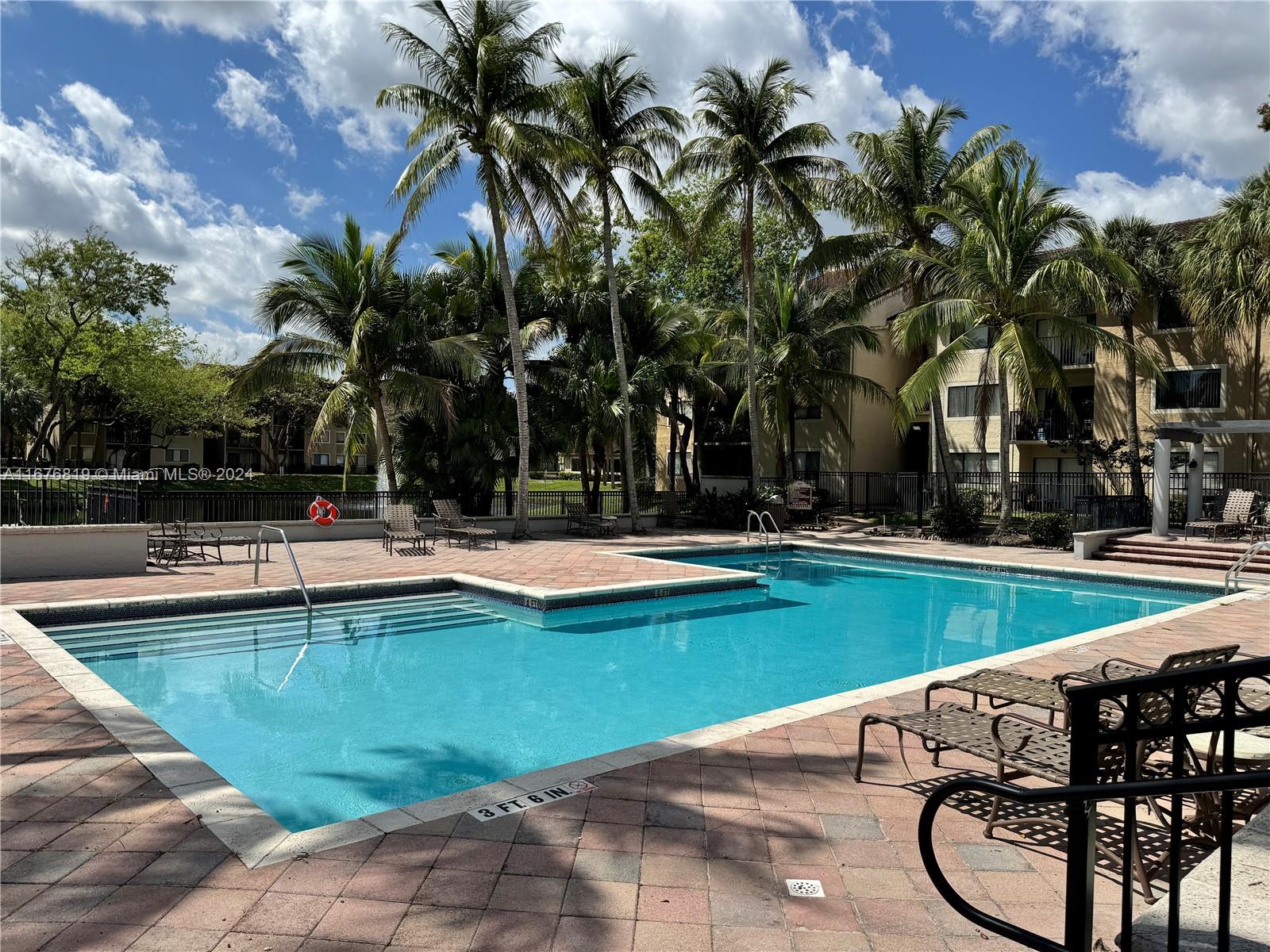 VISCONTI CONDO - Residential