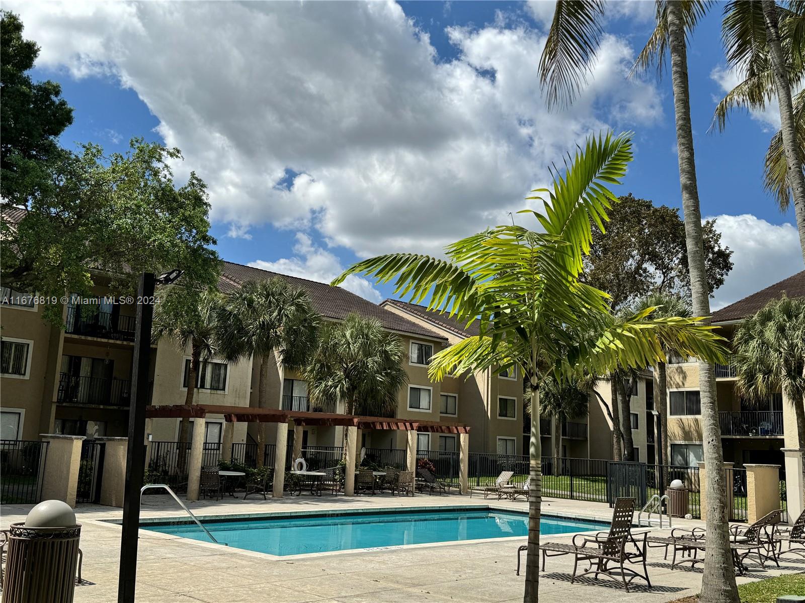 VISCONTI CONDO - Residential