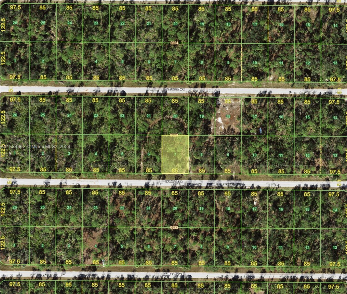 Port Charlotte - Land