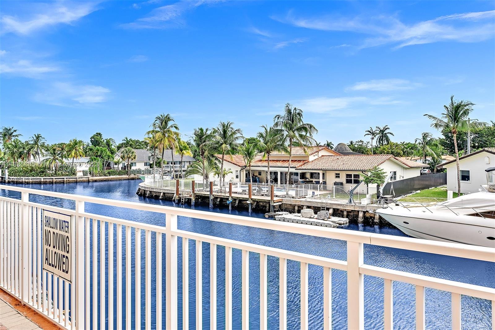 WATERSIDE TOWERS CONDO - Residential