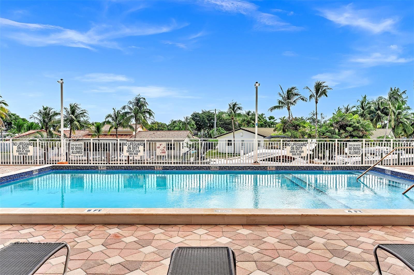 WATERSIDE TOWERS CONDO - Residential