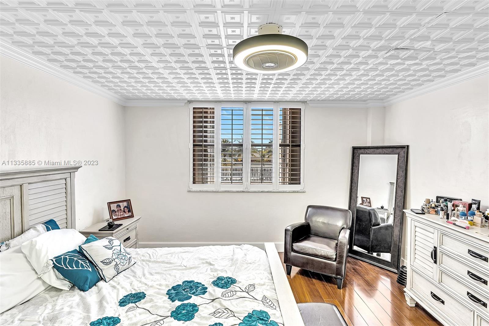 WATERSIDE TOWERS CONDO - Residential