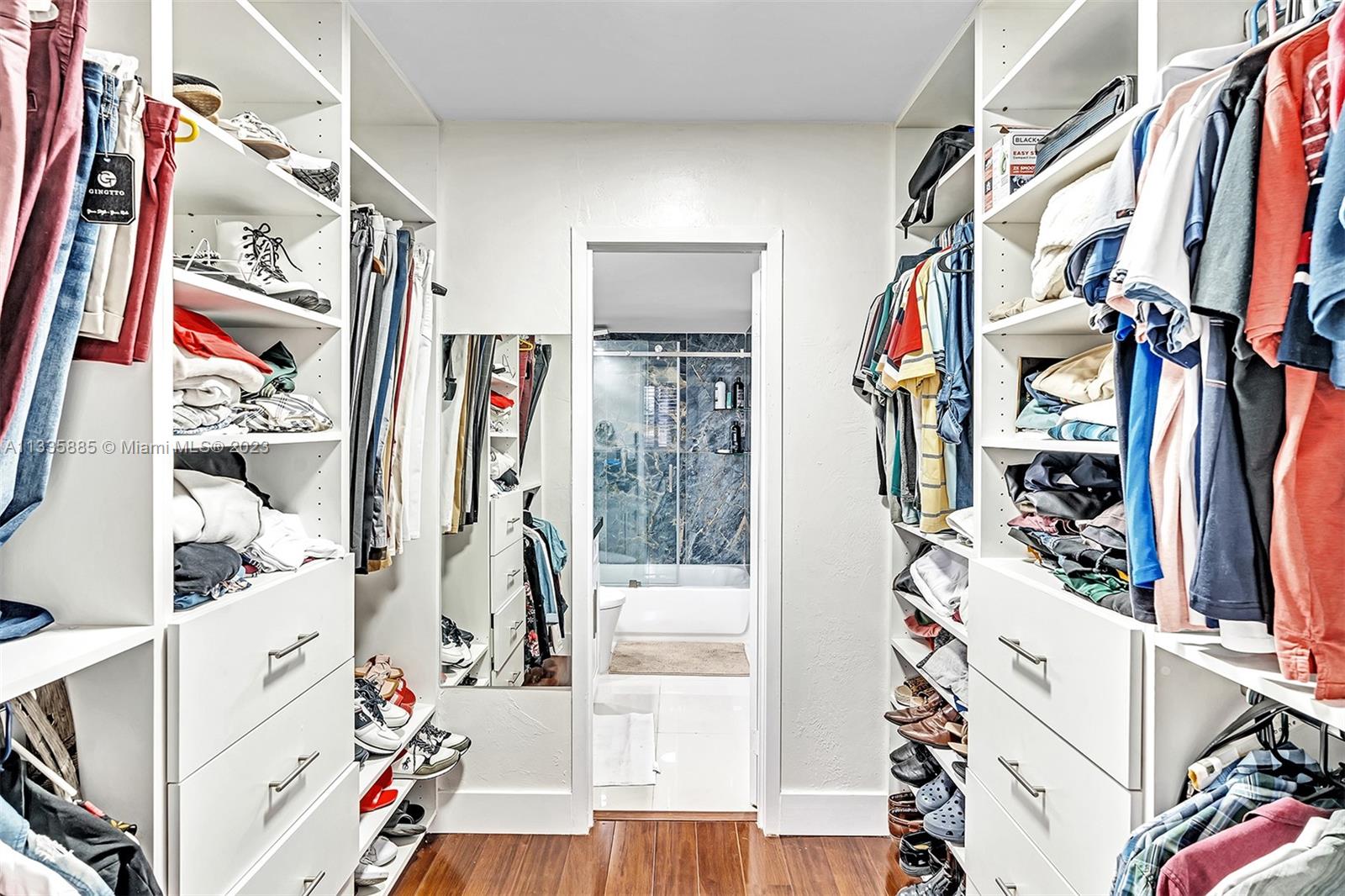 WATERSIDE TOWERS CONDO - Residential