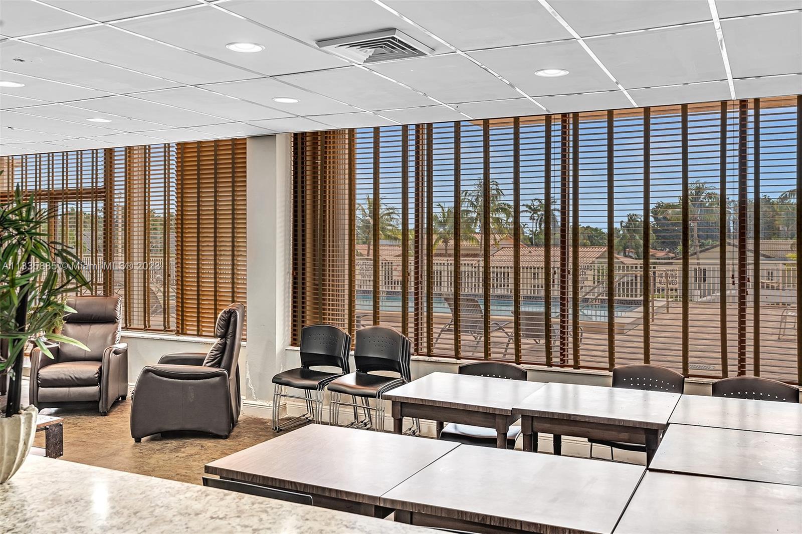 WATERSIDE TOWERS CONDO - Residential