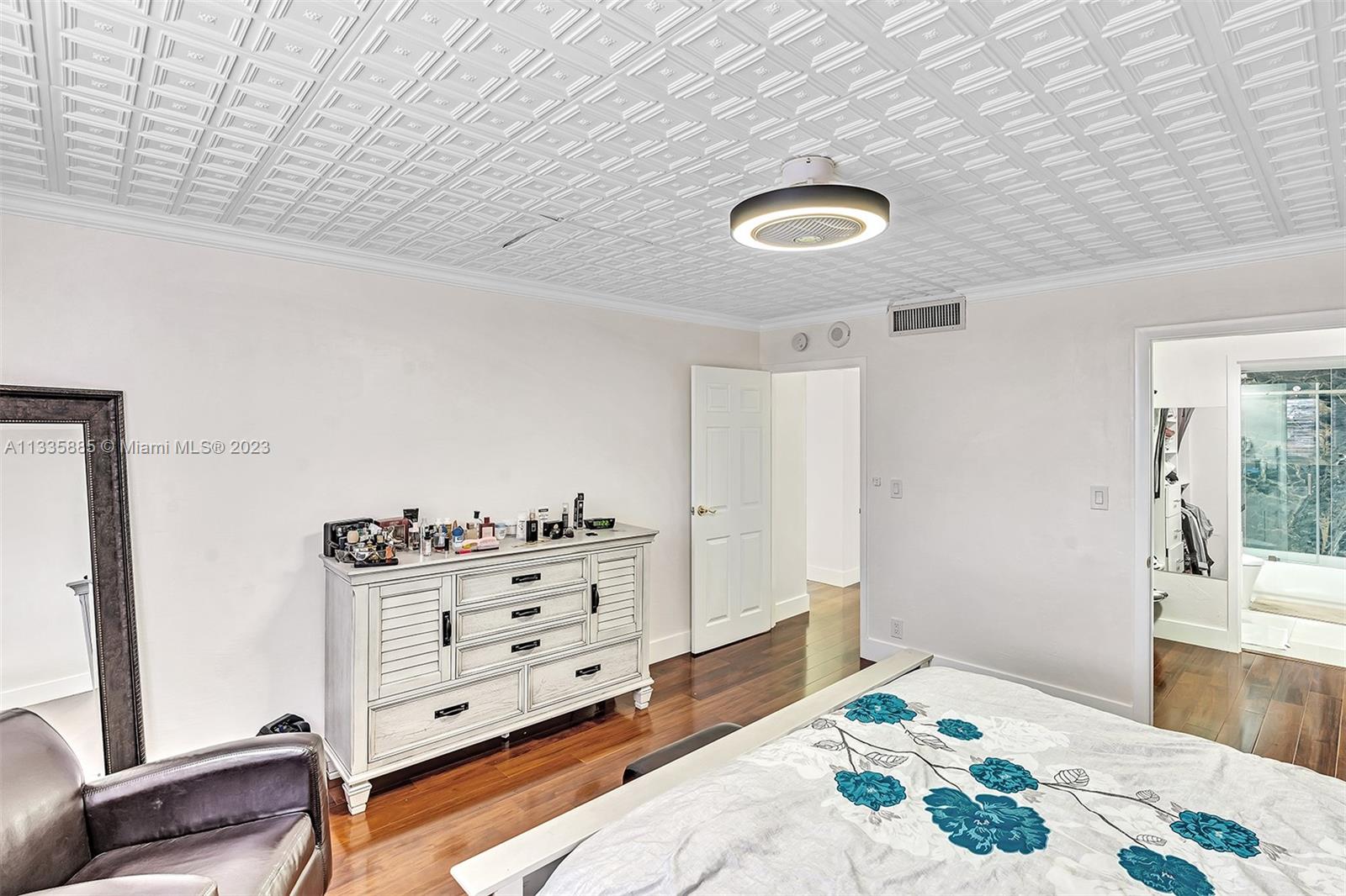 WATERSIDE TOWERS CONDO - Residential