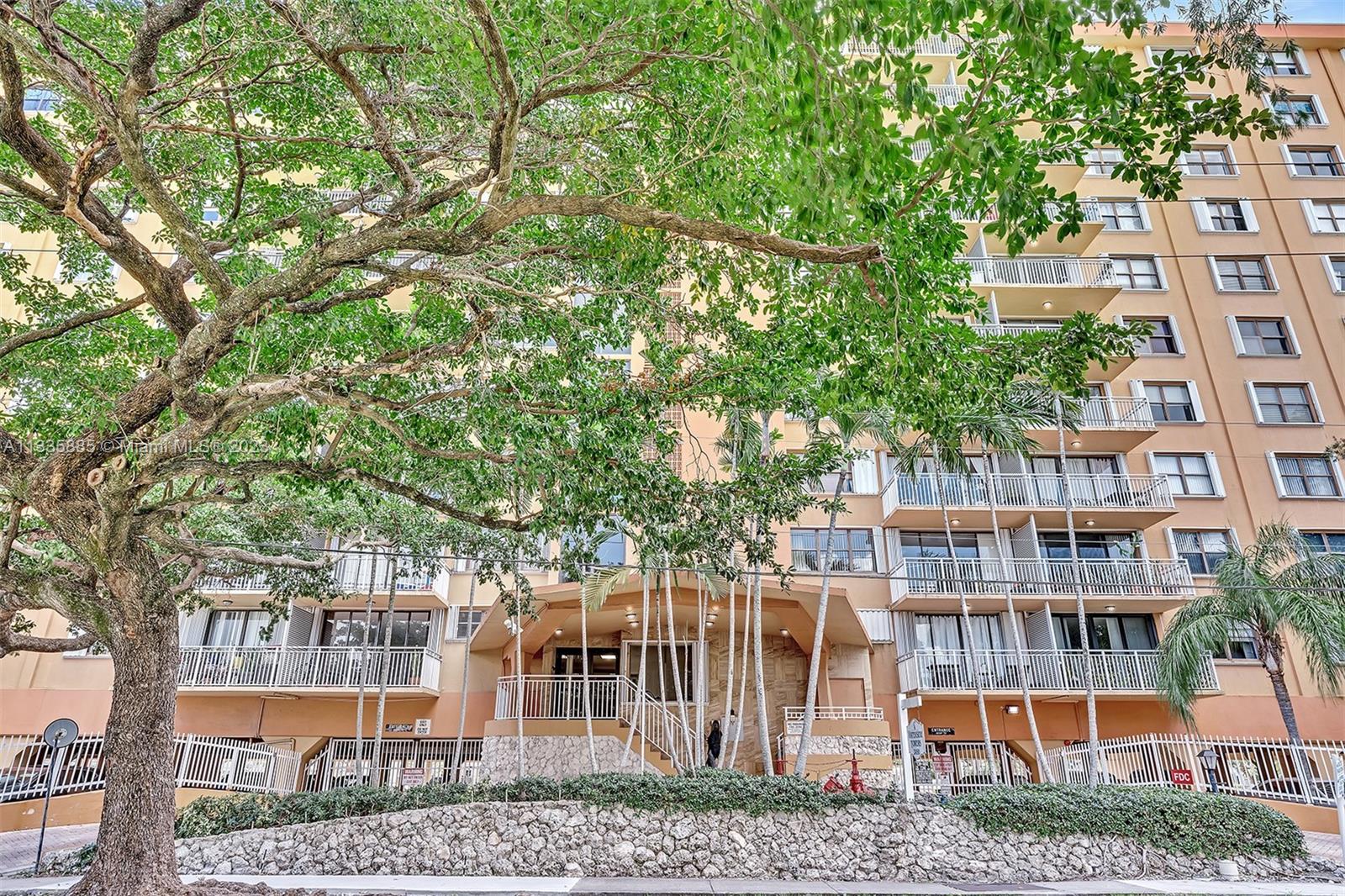 WATERSIDE TOWERS CONDO - Residential