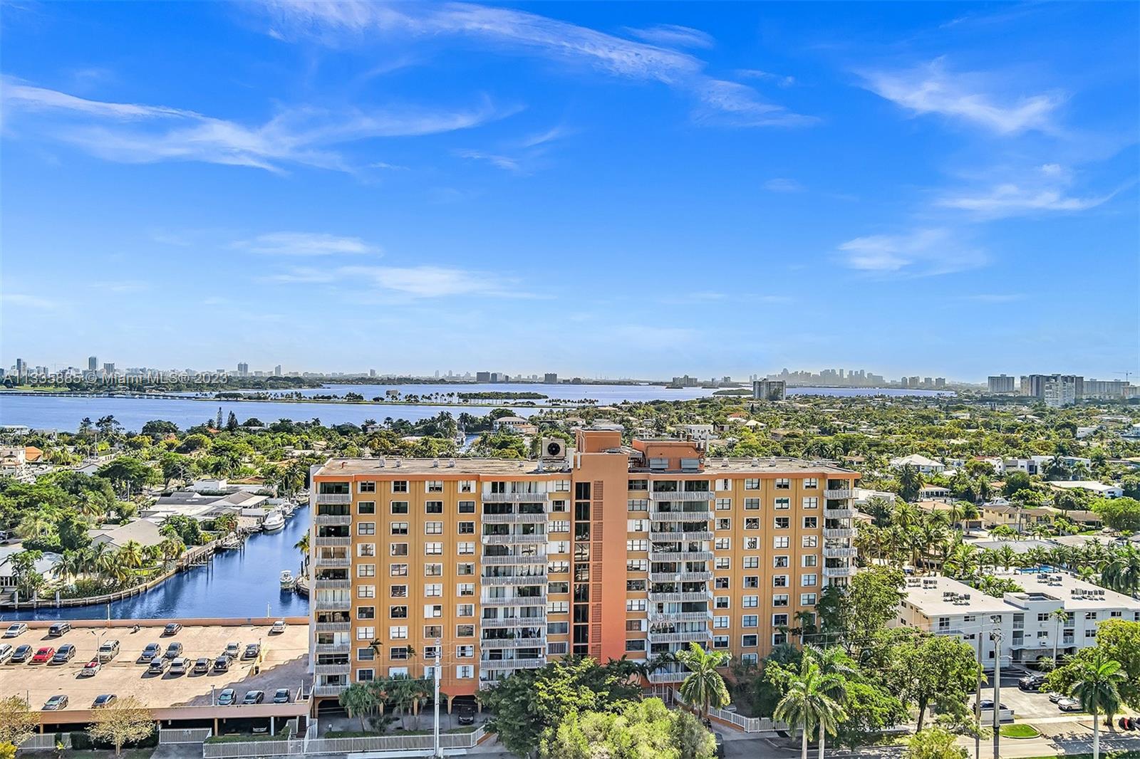 WATERSIDE TOWERS CONDO - Residential