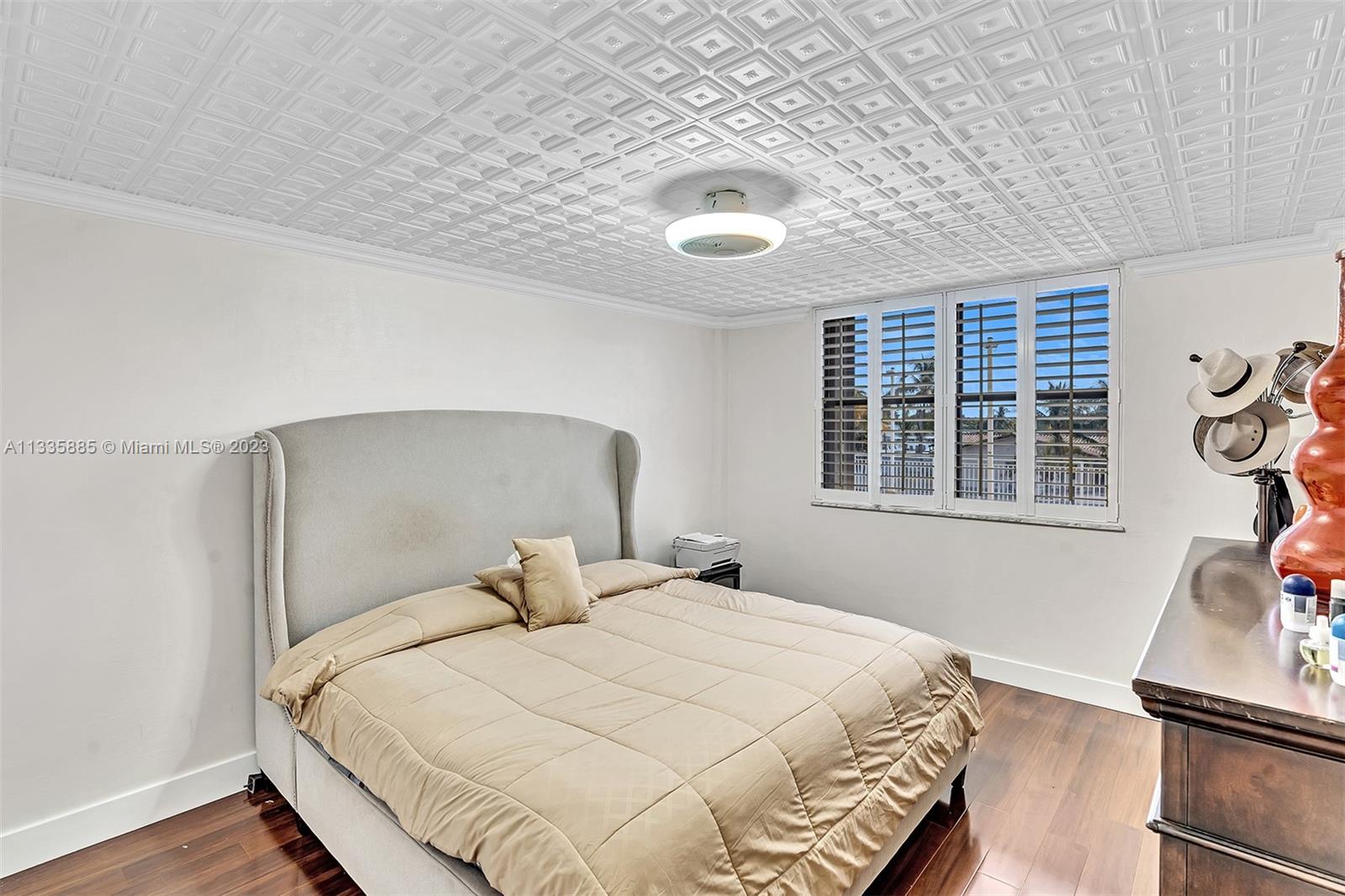 WATERSIDE TOWERS CONDO - Residential