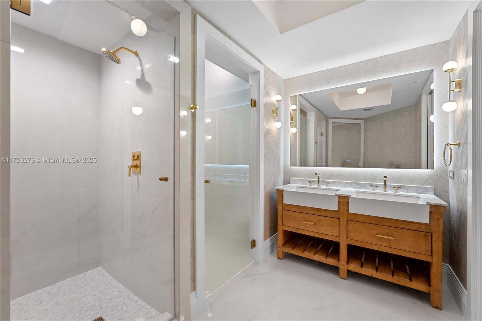 7400 OCEANSIDE AT FISHER - Residential