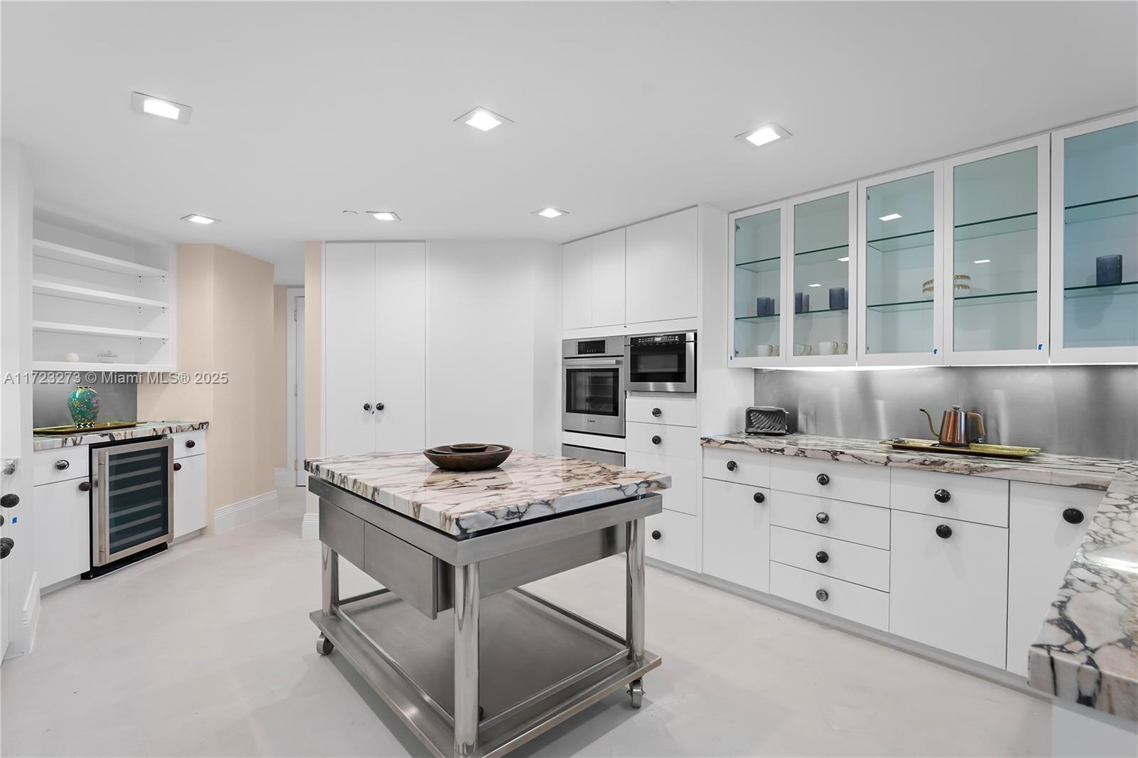 7400 OCEANSIDE AT FISHER - Residential