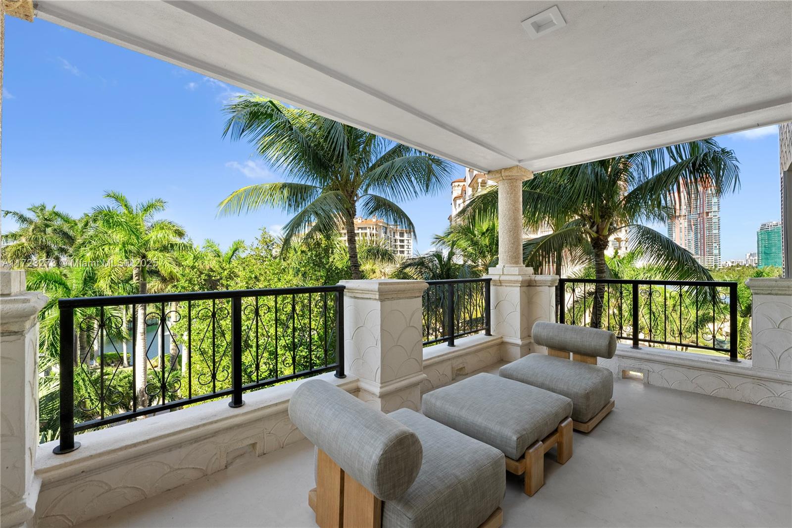 7400 OCEANSIDE AT FISHER - Residential