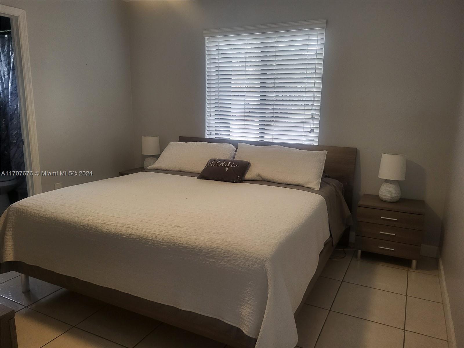 HOMES OF CORAL WAY - Residential Lease