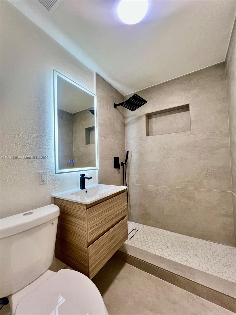 PALM ESTATES - Residential