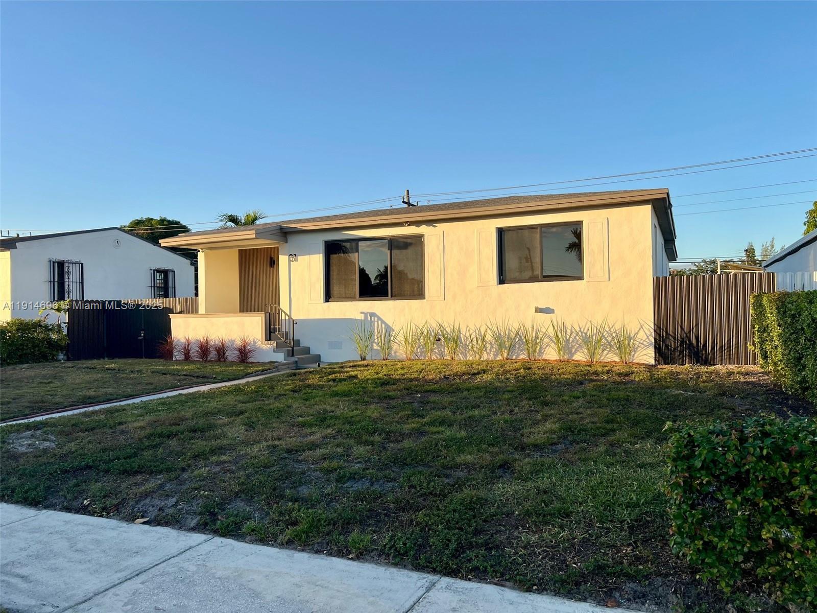 PALM ESTATES - Residential