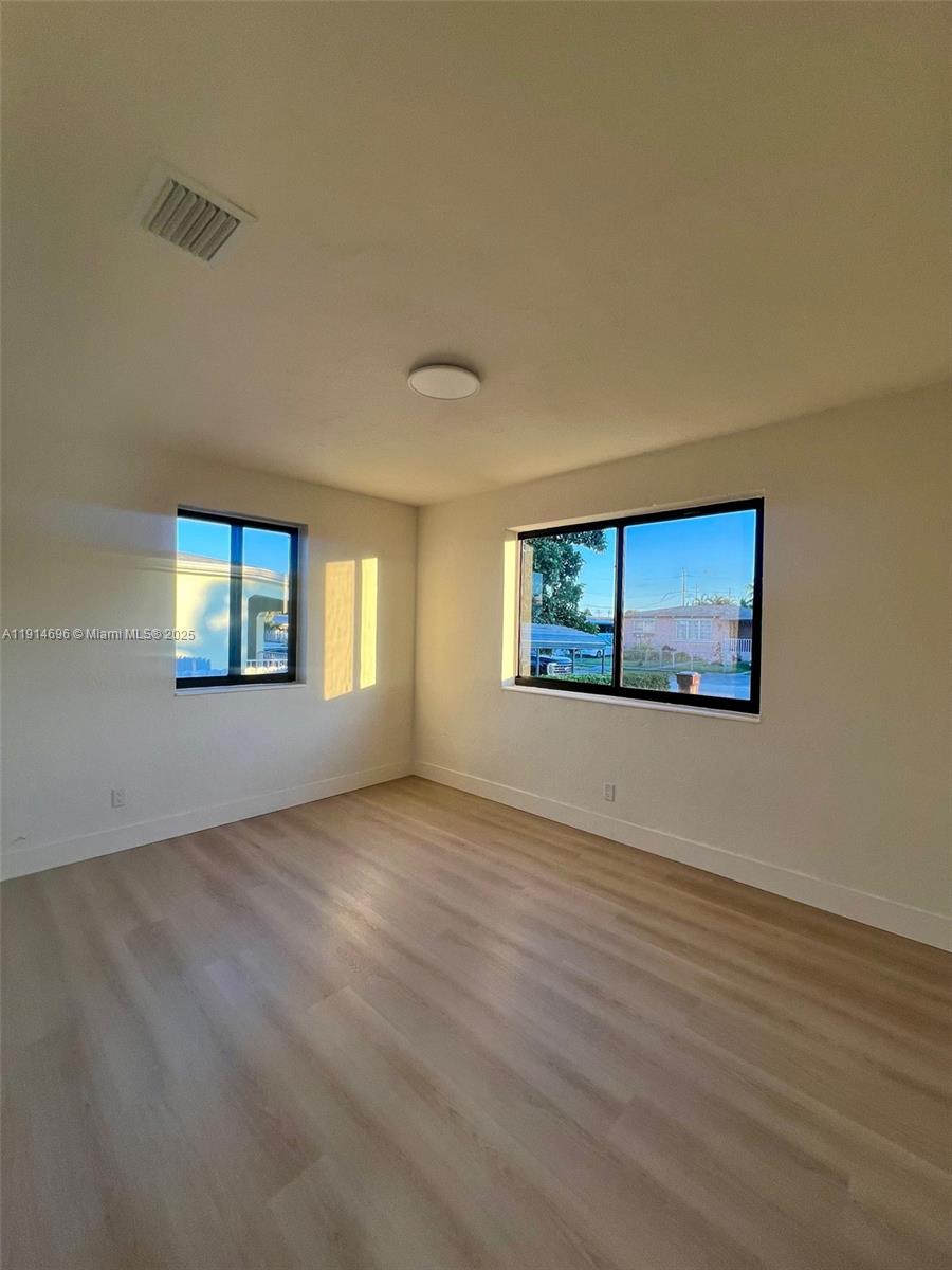 PALM ESTATES - Residential