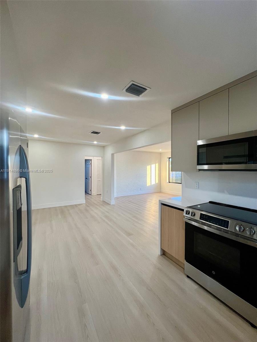 PALM ESTATES - Residential