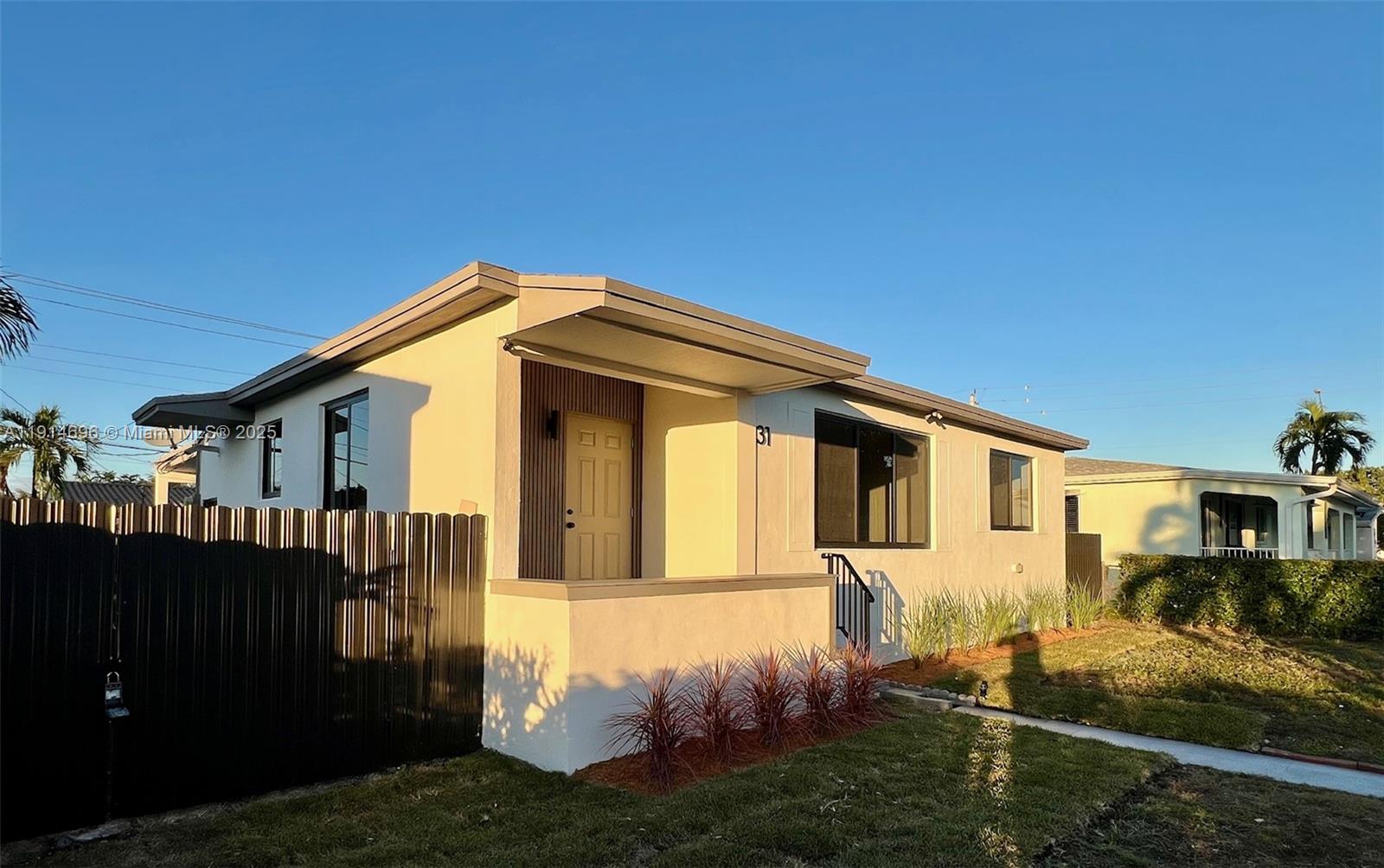 PALM ESTATES - Residential