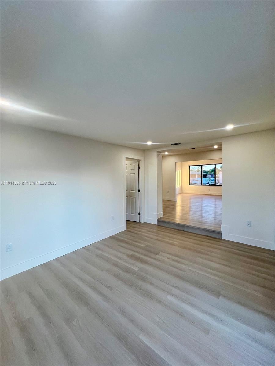 PALM ESTATES - Residential