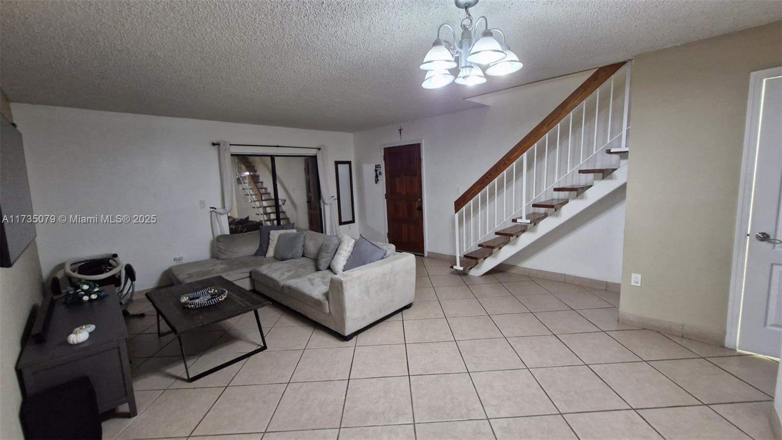 Beautiful townhouse in Hialeah Gardens. Please contact broker for showings. No application fee to make offer. Application fee for HOA to be confirmed.