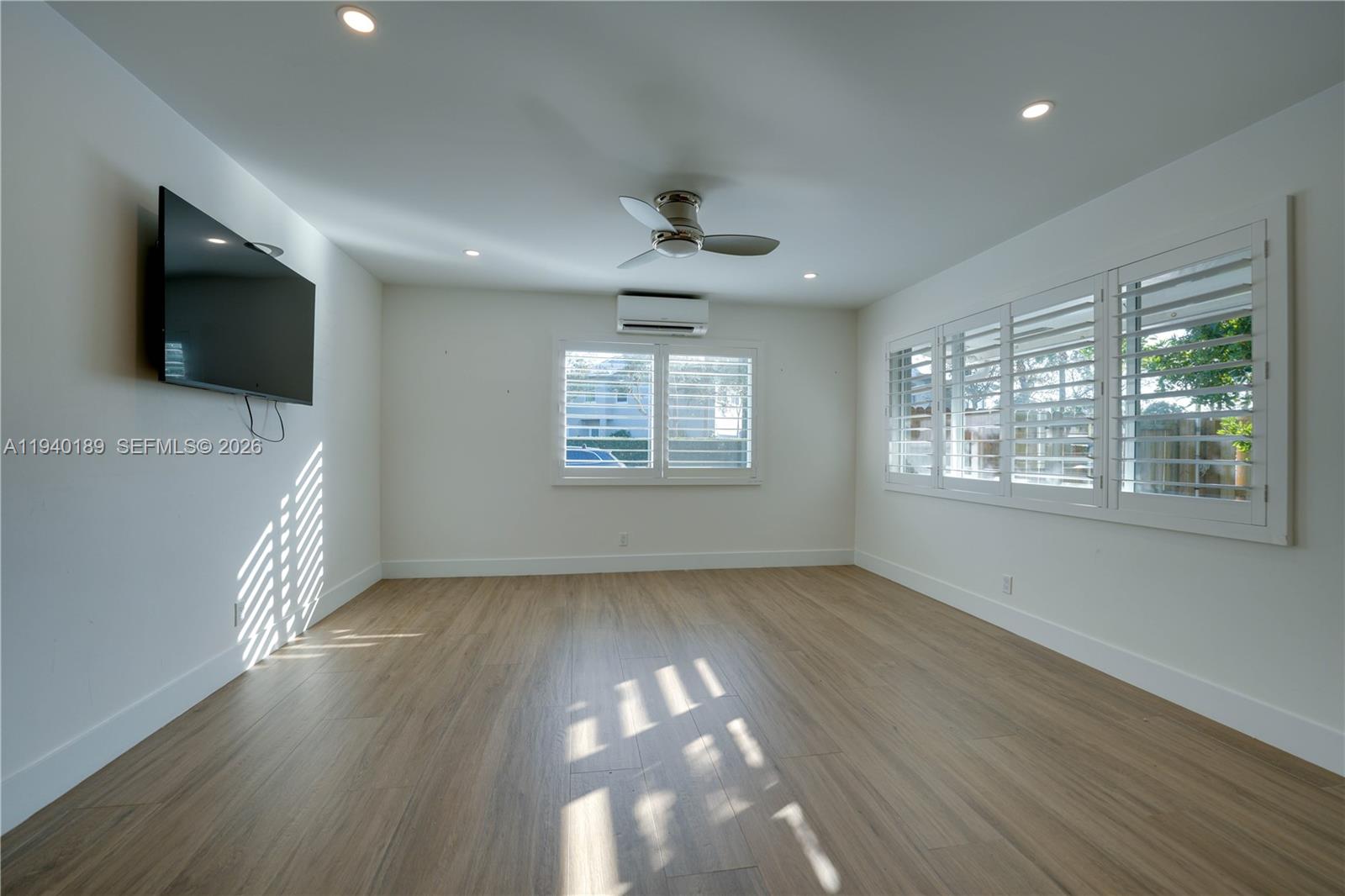 Croissant Springs - Residential Income