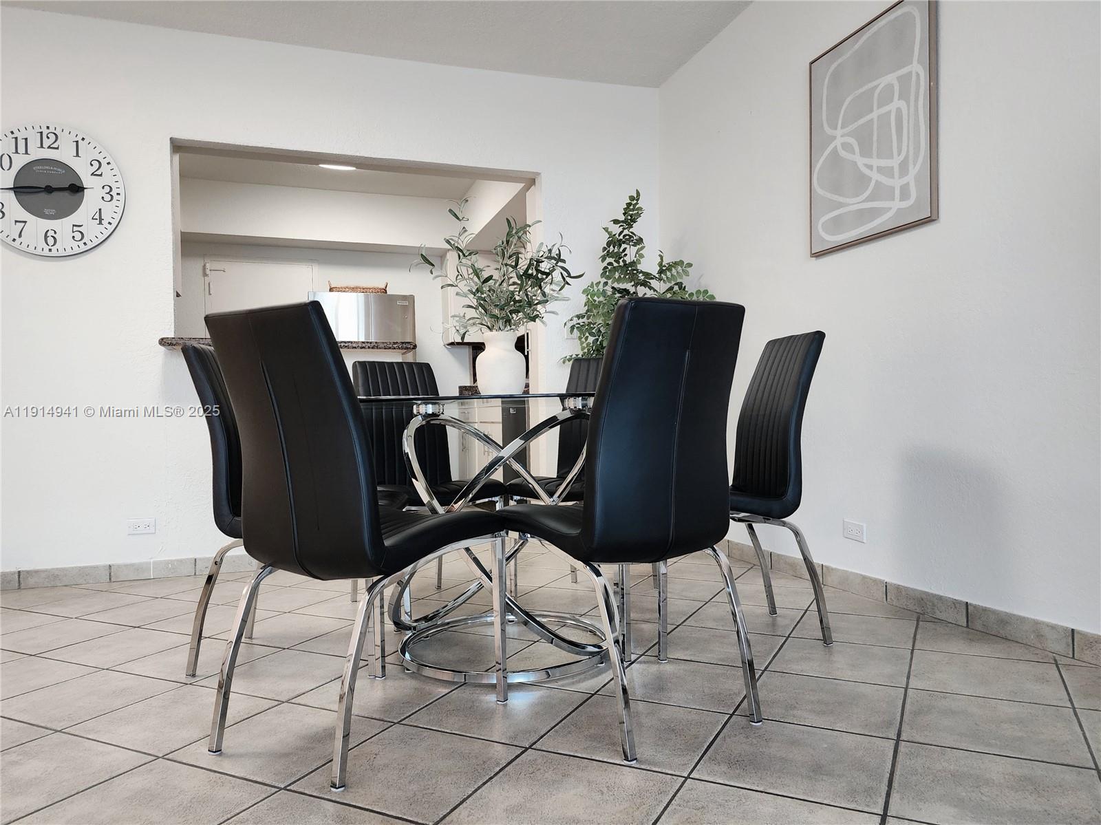 ALEXANDER TOWERS CONDO - Residential