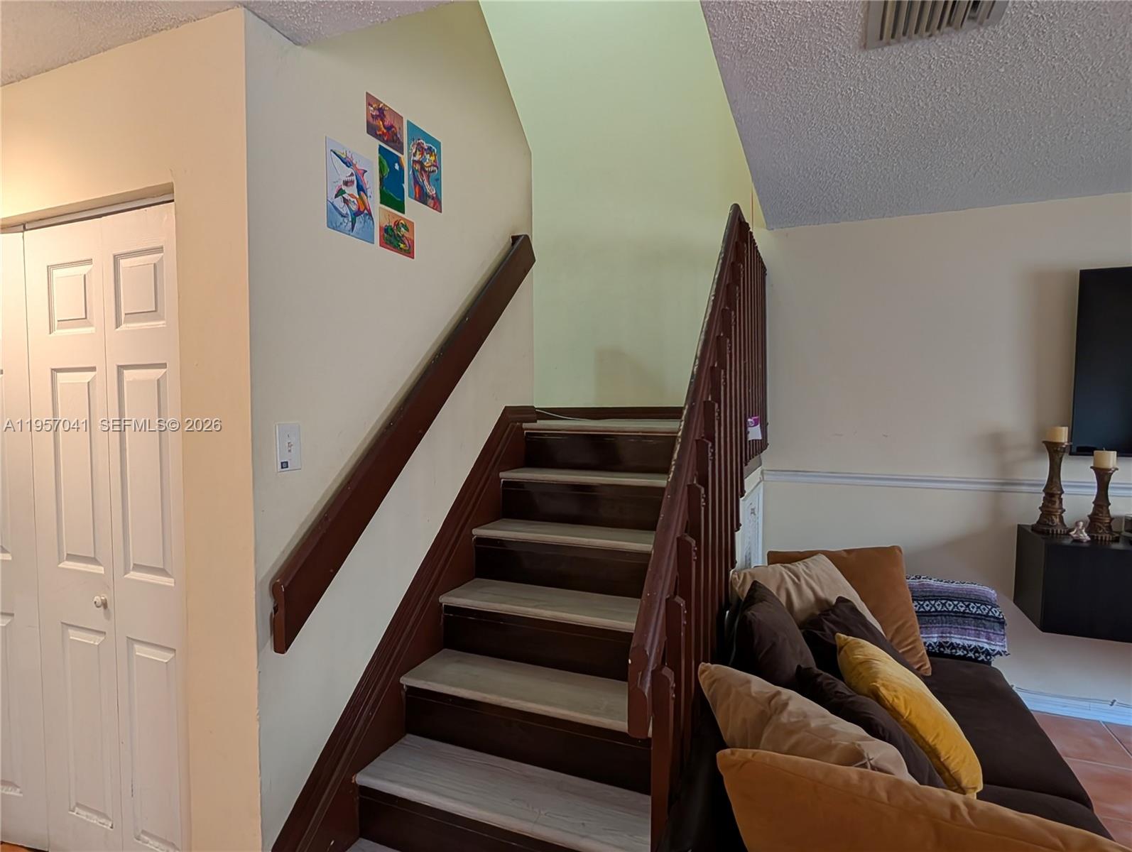 PASEO REAL CONDO - Residential