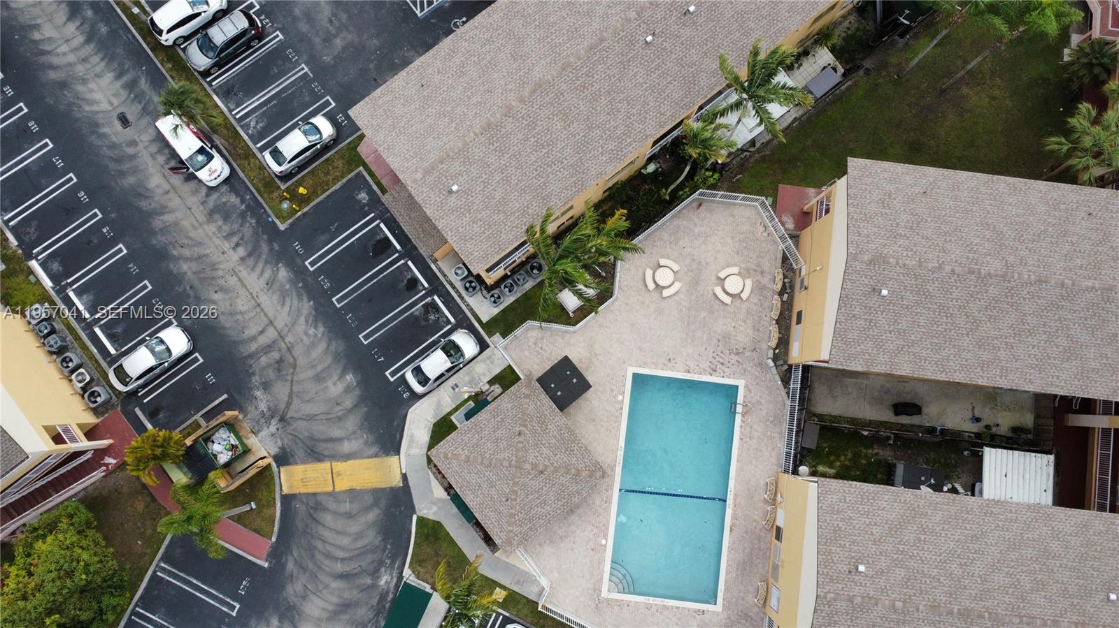 PASEO REAL CONDO - Residential