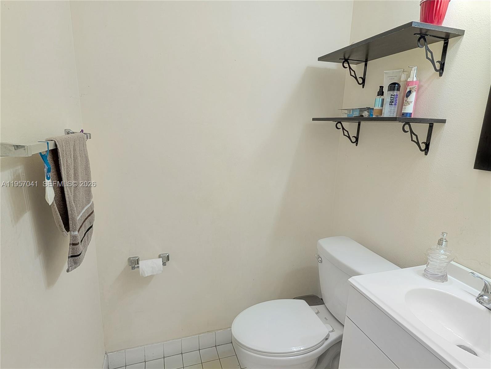 PASEO REAL CONDO - Residential