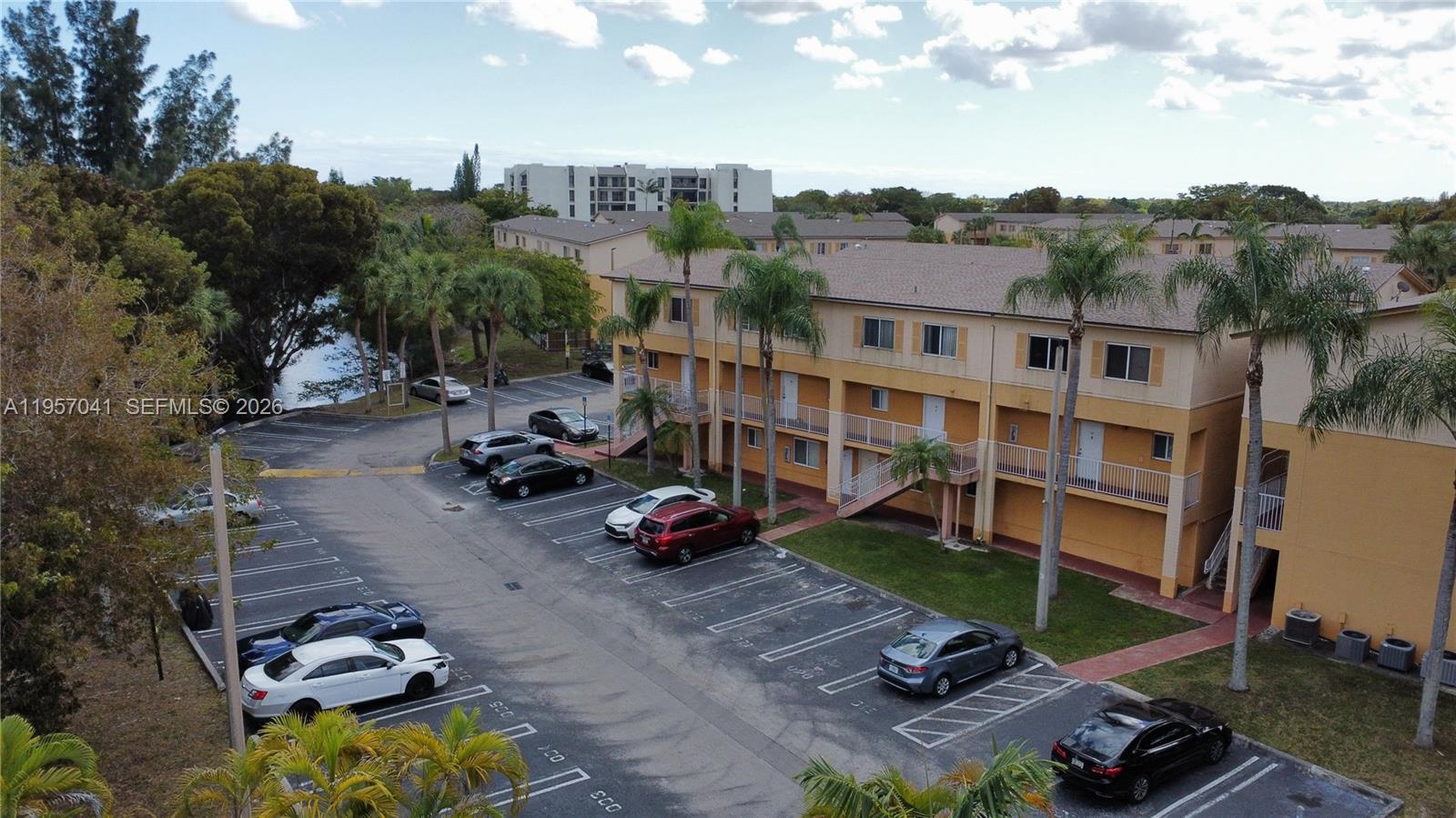 PASEO REAL CONDO - Residential