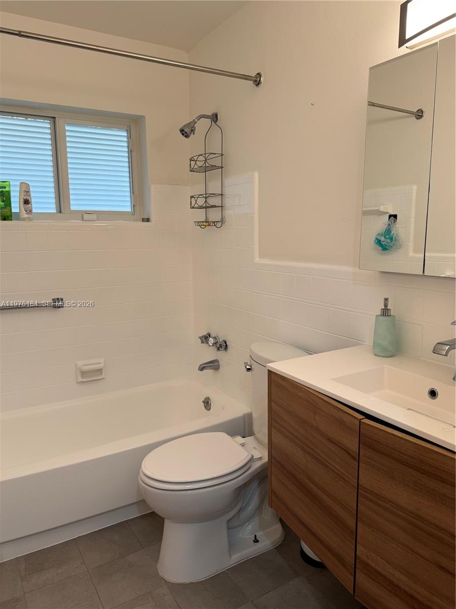 CORAL GABLES GRANADA SEC - Residential Lease