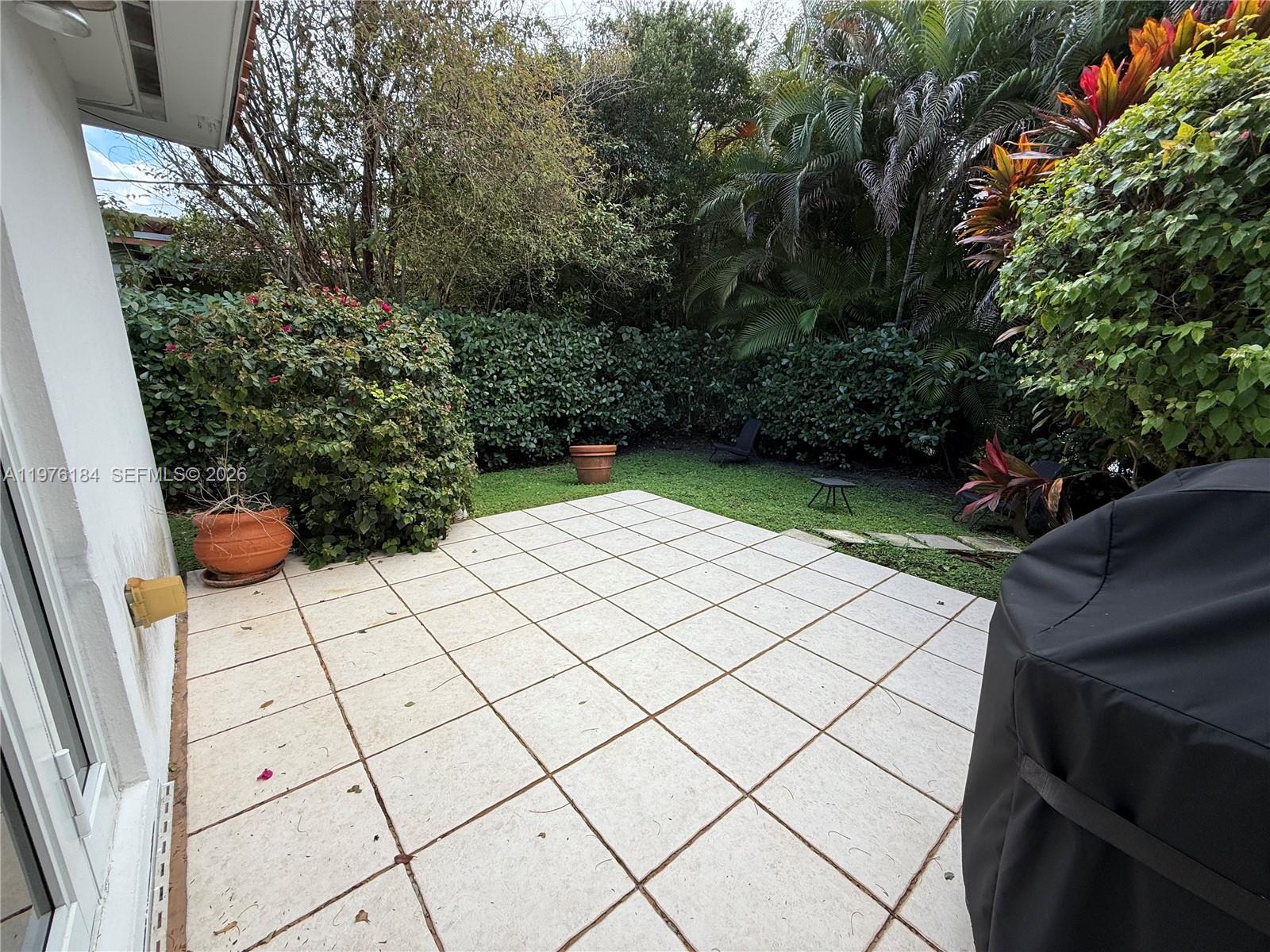 CORAL GABLES GRANADA SEC - Residential Lease