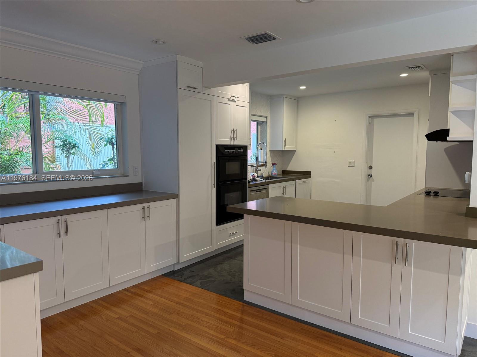 CORAL GABLES GRANADA SEC - Residential Lease