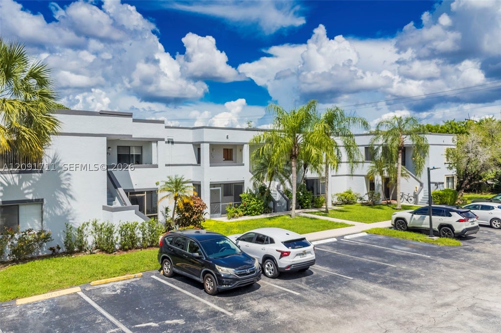 Photo of 161 Lakeview Dr #202, Weston, FL 33326 (MLS # A12091711)