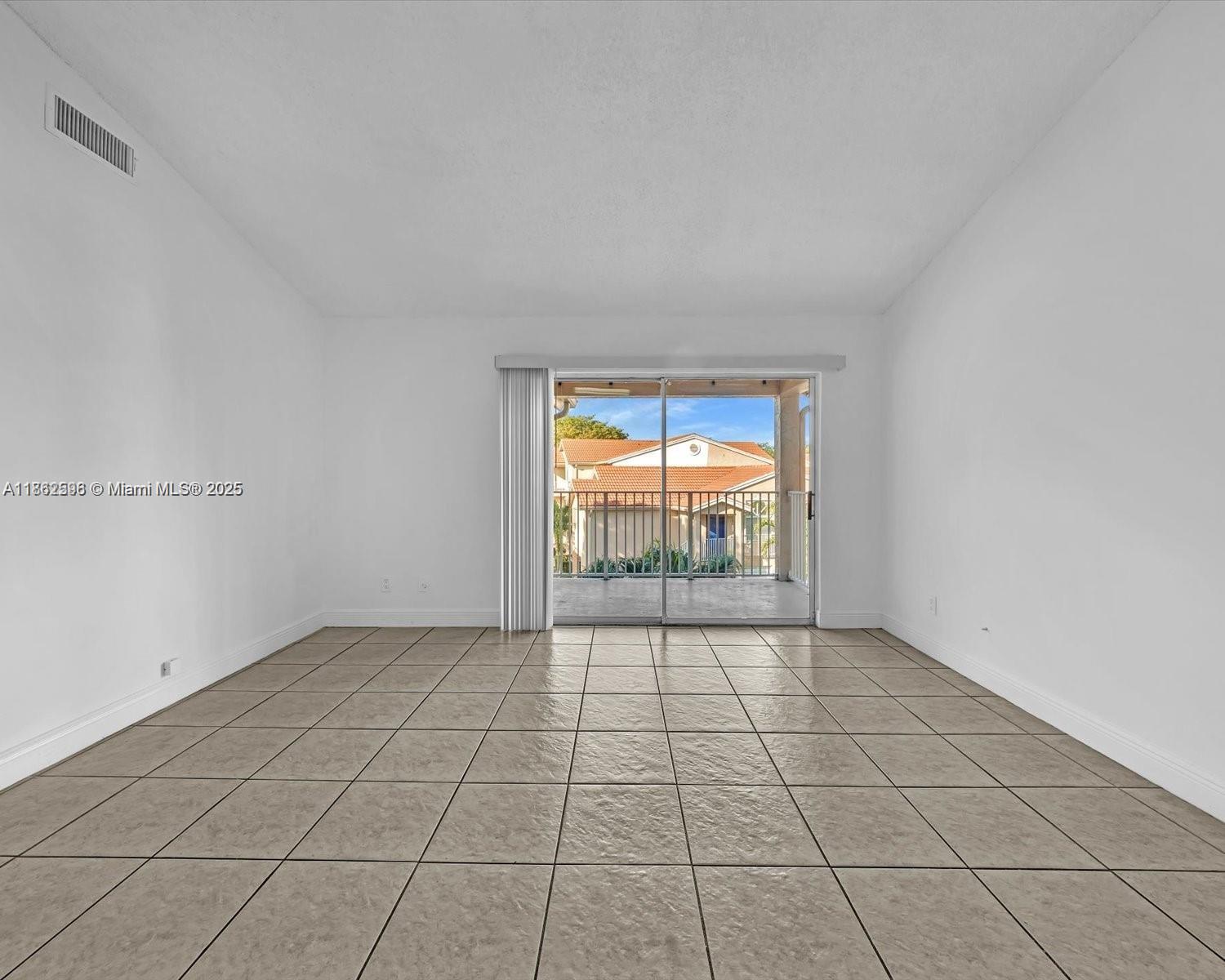 ROYAL PALM PLACE - Residential