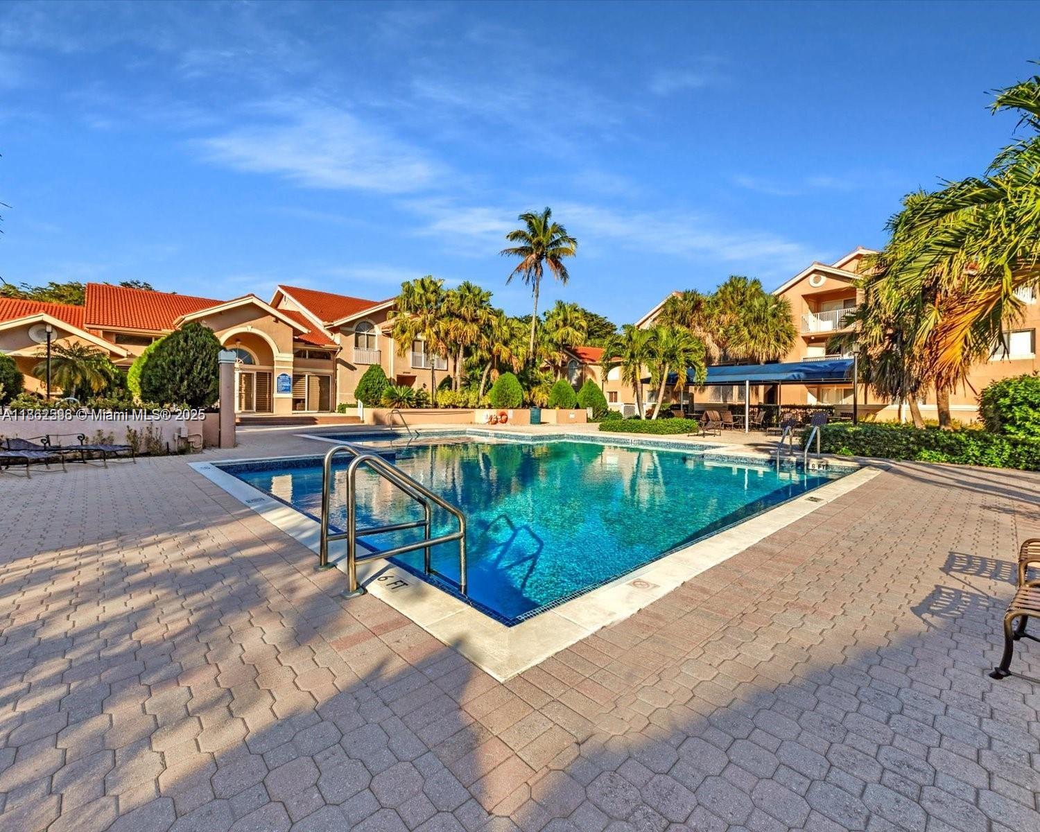 ROYAL PALM PLACE - Residential