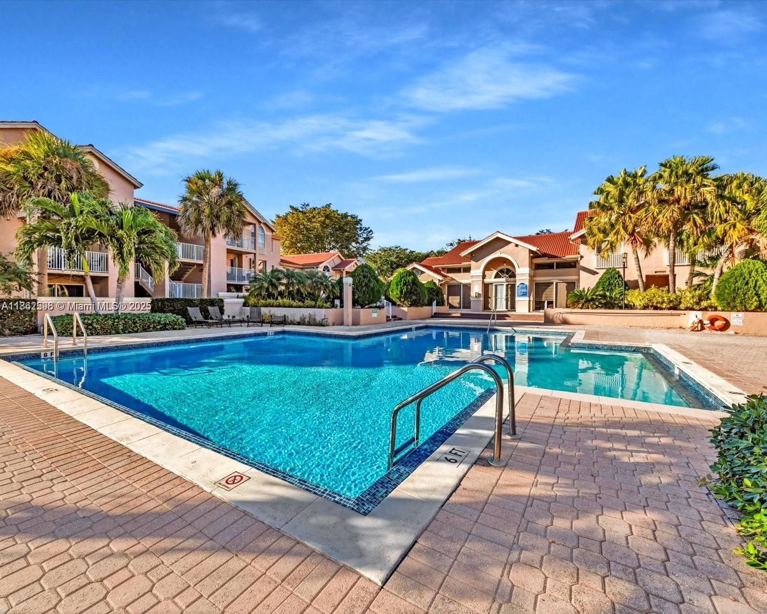 ROYAL PALM PLACE - Residential