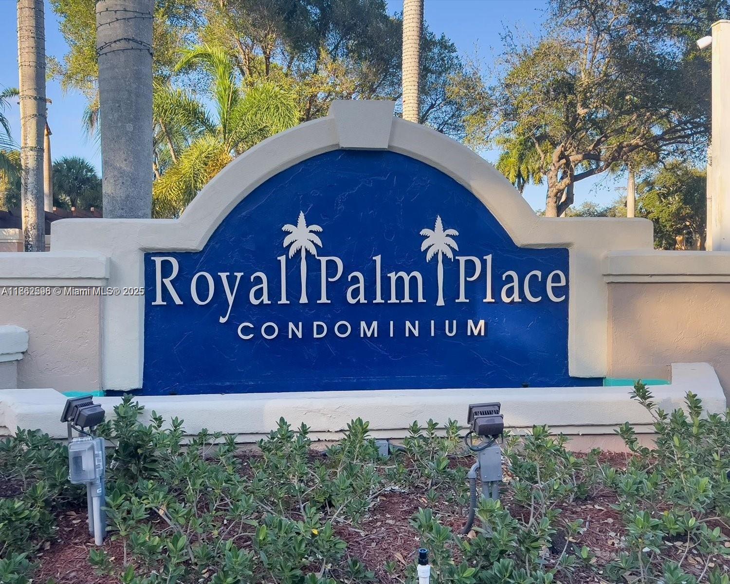 ROYAL PALM PLACE - Residential