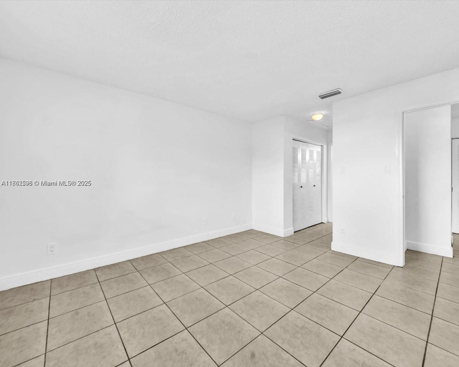 ROYAL PALM PLACE - Residential